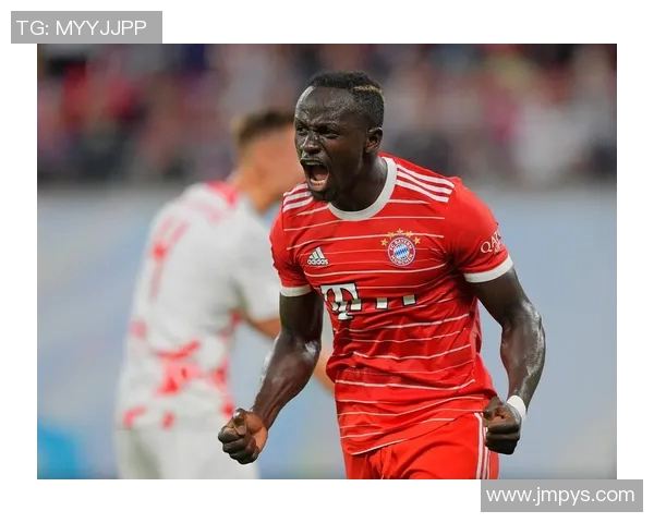 莱万重返安联球场引发拜仁球迷愤怒声讨：背叛旧主的代价是什么